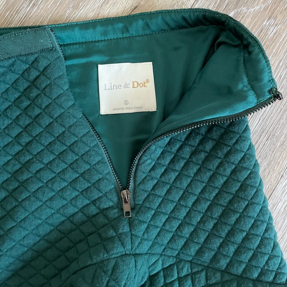 Line & Dot quilted green skirt S - Picture 3 of 7